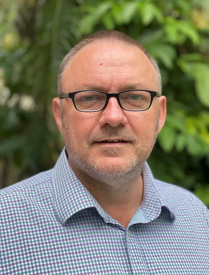 Hydrogeological Technical Review Services 2 Chris Dickinson Principal Hydrogeologist Ground and Water Australia